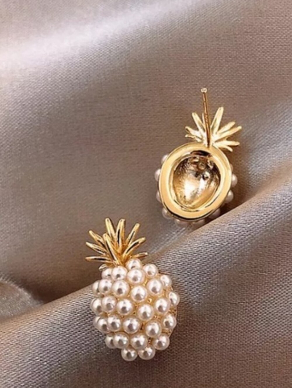 "Royal Appetite" Pearl Gold Pinnapple Stud Earring - Picture 2 of 6